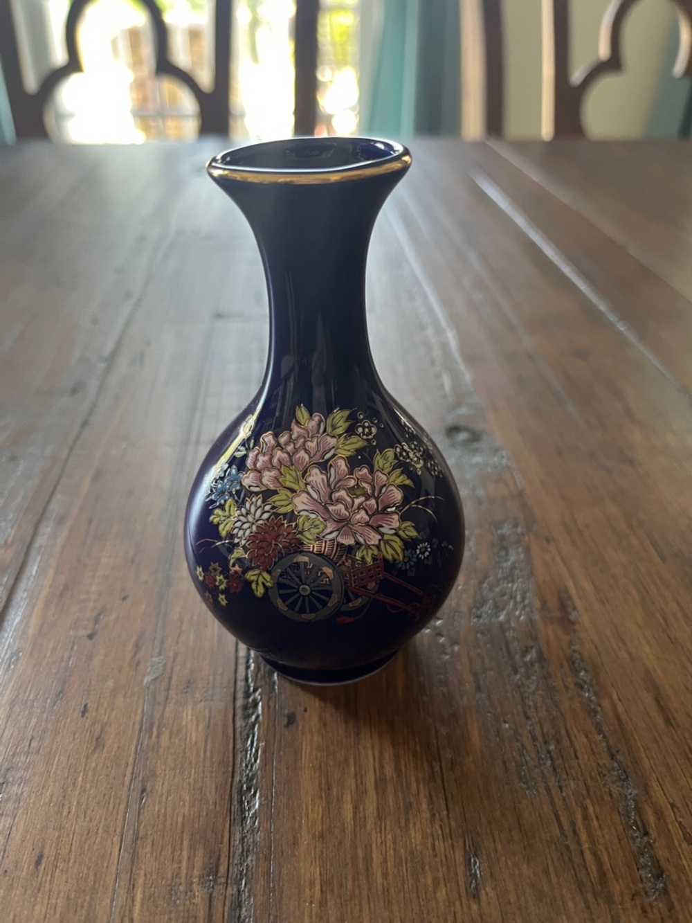 Japanese Kutani cobalt blue vase with a chrysanthemum cart with gold accents